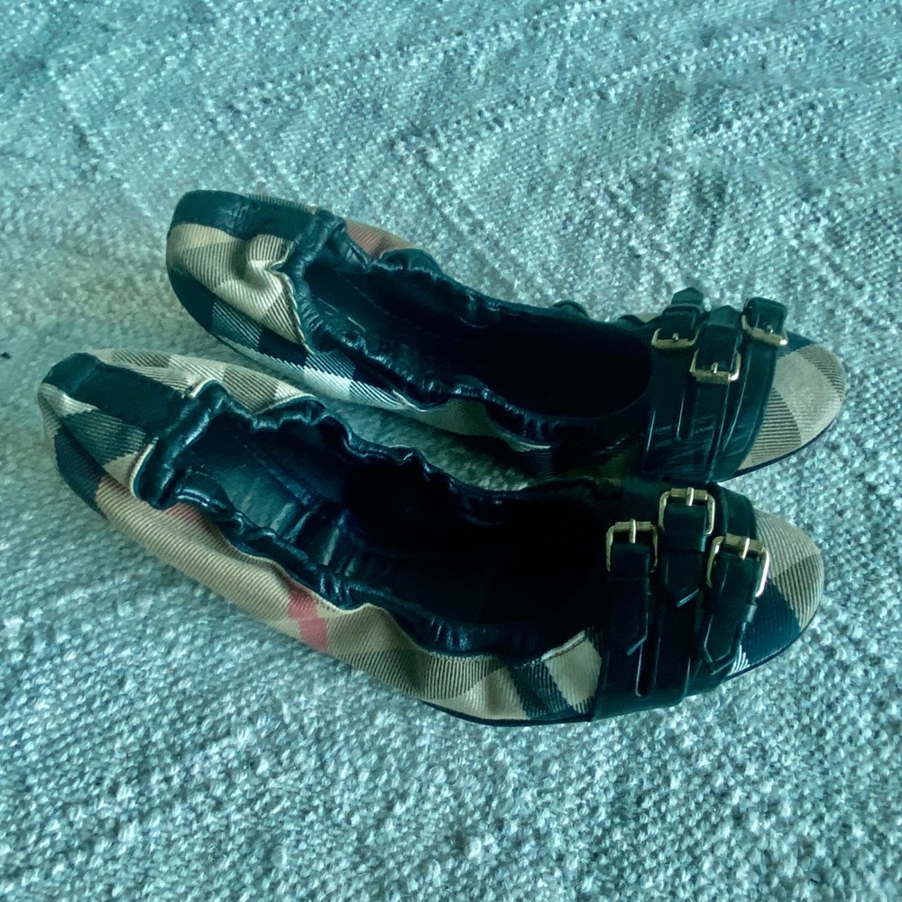 Burberry Flats 🥿 Bailarina style - Size 8